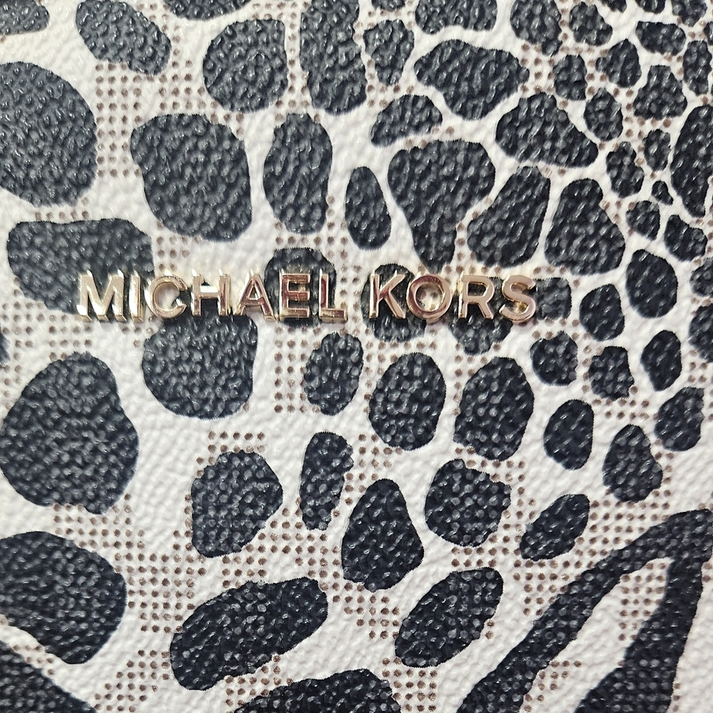 Michael Kors Carter 2 PC Tote SET -  NWT - Picture 15 of 15
